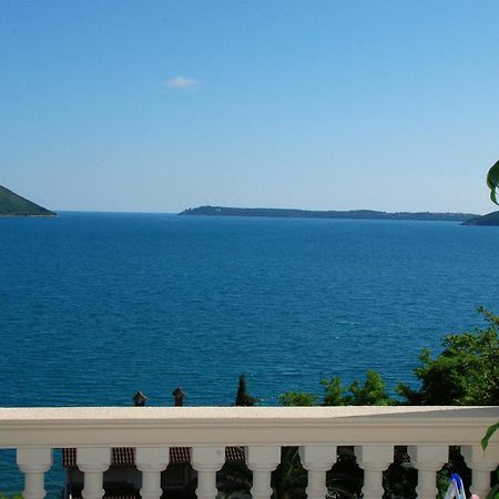 Garni Hotel Bokeska Noc Herceg Novi Exterior foto